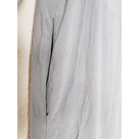 Andree by Units Womens Tunic Top Small Blue Embroidered V-Neck Roll Tab Sleeve - Picture 6 of 6